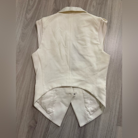 BCBGMaxAzria White Tuxedo Vest with Crystal Studs – XXS – NWT - Picture 4 of 6